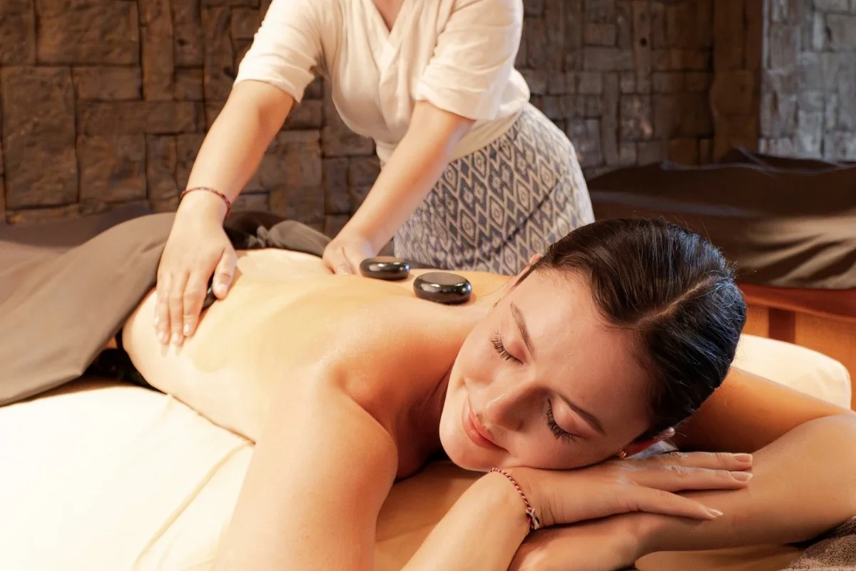 Powerful Benefits of Hot Stone Massage You Can Experience in Bali